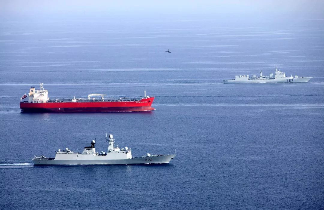 【见证强军之路】第六集:中国海军首批赴亚丁湾索马里海域护航行